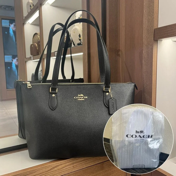Coach Handbags - COACH GALLERY TOTE BAG CV402 IMBLK
